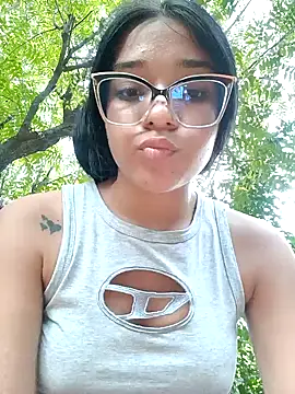 Snapshot of -VICKKY chatting on 01/30/25, 10:51 -VICKKY online show from 01/30/25, 10:51