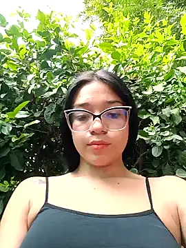 Snapshot of -VICKKY chatting on 01/31/25, 01:34 -VICKKY online show from 01/31/25, 01:34