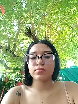 Snapshot of -VICKKY chatting on 02/18/25, 08:36 -VICKKY online show from 02/18/25, 08:36