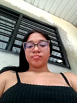 Snapshot of -VICKKY chatting on 02/28/25, 08:39 -VICKKY online show from 02/28/25, 08:39