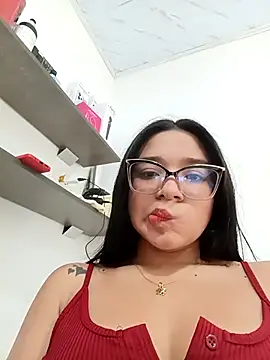 Snapshot of -VICKKY chatting on 09/12/25, 02:06 -VICKKY online show from 09/12/25, 02:06