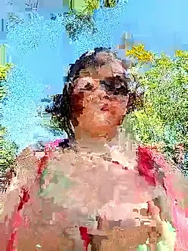 Snapshot of -VICKKY chatting on 09/19/25, 01:45 -VICKKY online show from 09/19/25, 01:45