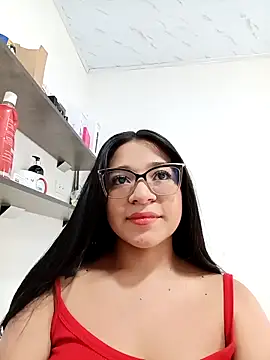 Snapshot of -VICKKY chatting on 10/01/25, 07:20 -VICKKY online show from 10/01/25, 07:20