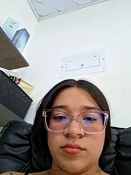 -VICKKY online show from 02/18/26, 07:21