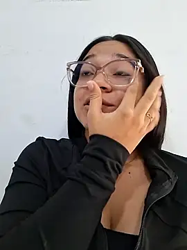 -VICKKY online show from 03/31/26, 02:28