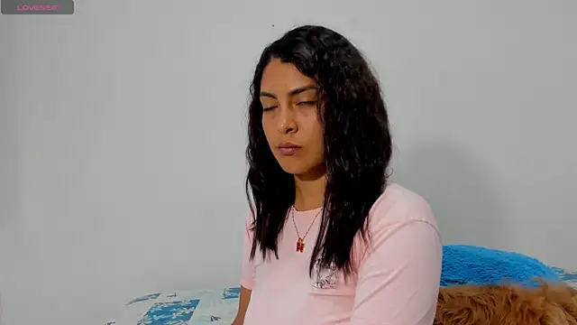 sofiaparker8 online show from 10/23/25, 10:41