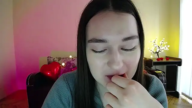 Pretty shy online show from 03/08/25, 09:39