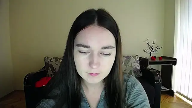 Pretty shy online show from 10/06/25, 08:23