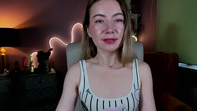 Mia Tasty online show from 10/12/25, 01:21