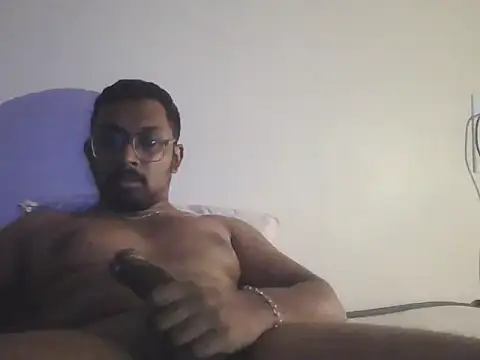 Snapshot of chennaibull101 chatting on 01/16/26, 03:49 chennaibull101 online show from 01/16/26, 03:49