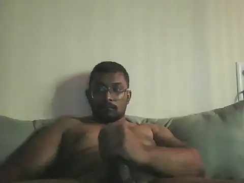 Snapshot of chennaibull101 chatting on 04/01/26, 11:33 chennaibull101 online show from 04/01/26, 11:33