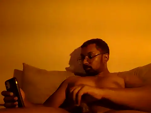 Snapshot of chennaibull101 chatting on 04/13/26, 05:29 chennaibull101 online show from 04/13/26, 05:29