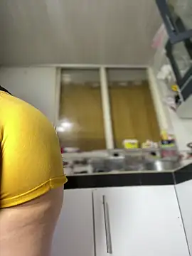 Emiily lee online show from 09/10/25, 12:10