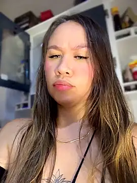 Emiily lee online show from 05/24/26, 04:50