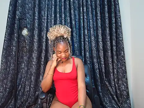 Snapshot of pretty_hearty chatting on 09/28/25, 08:47 pretty hearty online show from 09/28/25, 08:47