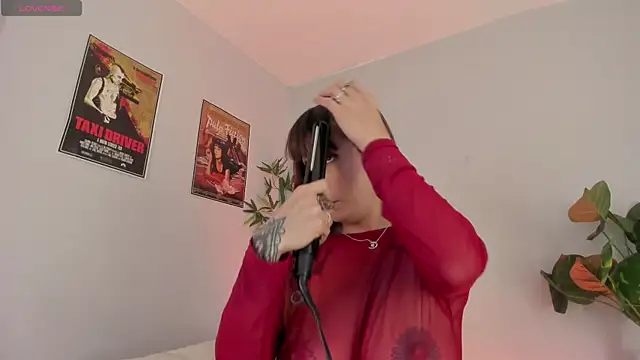 Snapshot of iriiina_veneno chatting on 09/29/25, 09:52 iriiina veneno online show from 09/29/25, 09:52