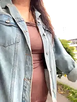 Snapshot of iriiina_veneno chatting on 11/02/25, 03:03 iriiina veneno online show from 11/02/25, 03:03