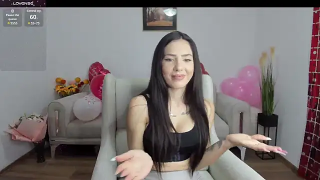 Snapshot of Emmapmg chatting on 02/11/25, 12:37 Emmapmg online show from 02/11/25, 12:37