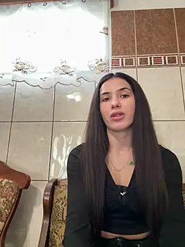 Snapshot of Emmapmg chatting on 03/03/25, 09:44 Emmapmg online show from 03/03/25, 09:44