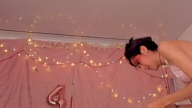 Snapshot of BonnieCute_ chatting on 01/10/25, 11:43 BonnieCute online show from 01/10/25, 11:43