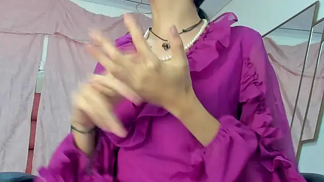 Snapshot of BonnieCute_ chatting on 01/12/25, 11:28 BonnieCute online show from 01/12/25, 11:28