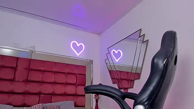 Snapshot of BonnieCute_ chatting on 01/30/25, 11:44 BonnieCute online show from 01/30/25, 11:44