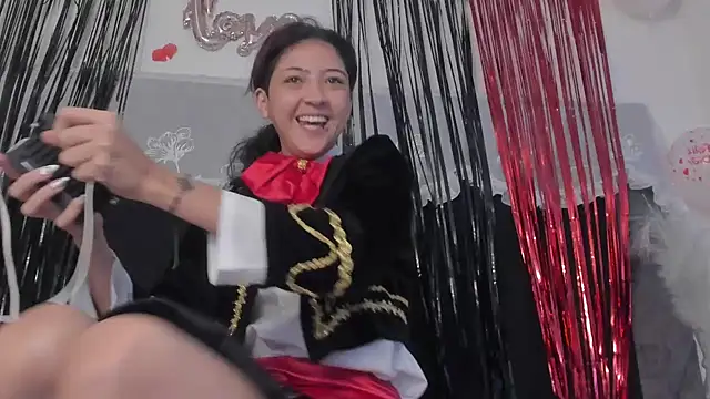 Snapshot of BonnieCute_ chatting on 02/14/25, 11:53 BonnieCute online show from 02/14/25, 11:53