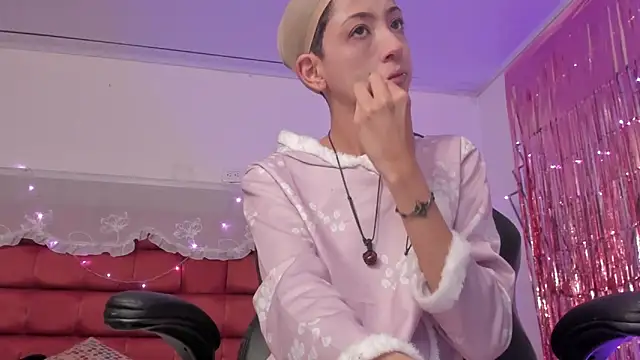 Snapshot of BonnieCute_ chatting on 03/15/25, 11:40 BonnieCute online show from 03/15/25, 11:40