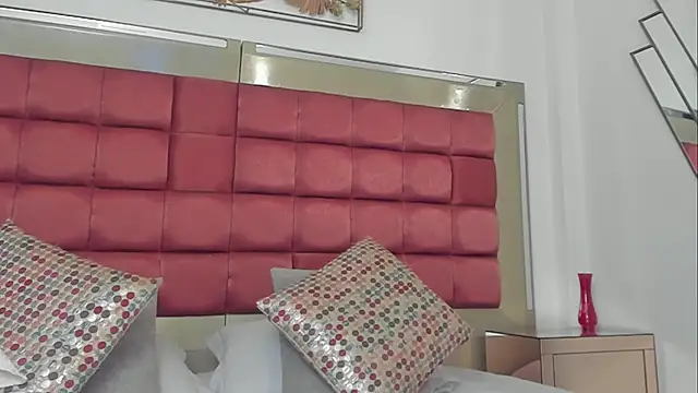 Snapshot of BonnieCute_ chatting on 10/20/25, 11:38 BonnieCute online show from 10/20/25, 11:38