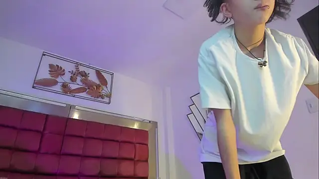 Snapshot of BonnieCute_ chatting on 11/28/25, 08:22 BonnieCute online show from 11/28/25, 08:22