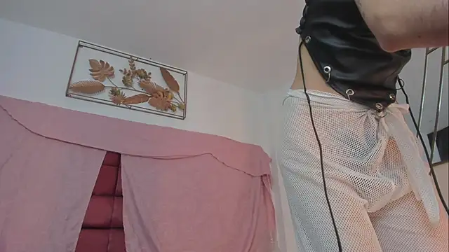 Snapshot of BonnieCute_ chatting on 12/15/25, 11:53 BonnieCute online show from 12/15/25, 11:53