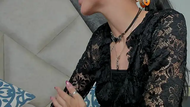 Snapshot of BonnieCute_ chatting on 06/18/26, 12:00 BonnieCute online show from 06/18/26, 12:00