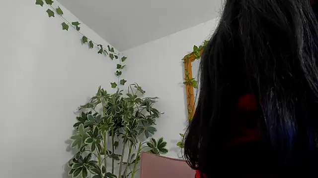 Snapshot of BonnieCute_ chatting on 07/11/26, 12:35 BonnieCute online show from 07/11/26, 12:35