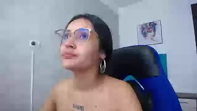 Snapshot of antonella_sweetlittle chatting on 03/02/25, 12:22 antonella sweetlittle online show from 03/02/25, 12:22