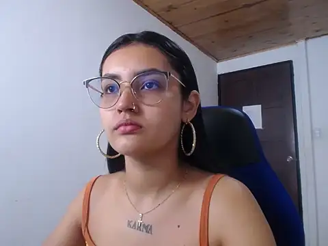 Snapshot of antonella_sweetlittle chatting on 10/08/25, 12:47 antonella sweetlittle online show from 10/08/25, 12:47