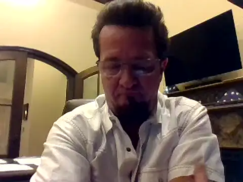 Snapshot of sluttydylan chatting on 02/10/25, 03:57 sluttydylan online show from 02/10/25, 03:57