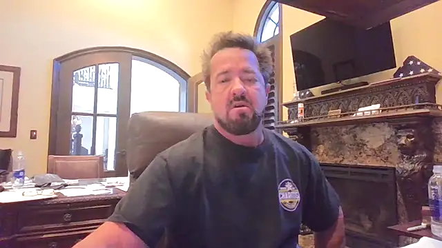 Snapshot of sluttydylan chatting on 10/20/25, 05:35 sluttydylan online show from 10/20/25, 05:35