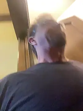 Snapshot of sluttydylan chatting on 11/18/25, 07:51 sluttydylan online show from 11/18/25, 07:51