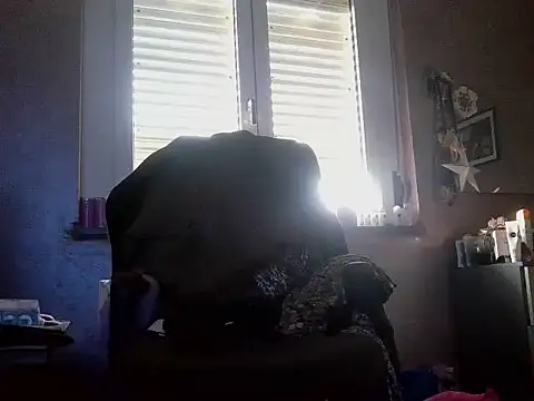 LadyVenere online show from 10/12/25, 03:33