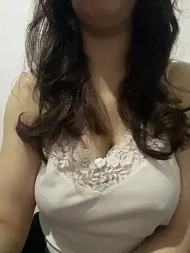 farah-36 online show from 05/15/26, 12:50