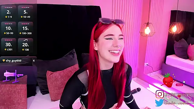 Snapshot of jade_reeed chatting on 01/17/25, 01:03 jade reeed online show from 01/17/25, 01:03