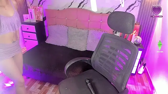 Snapshot of Sofi_lenox chatting on 01/15/26, 01:54 Sofi lenox online show from 01/15/26, 01:54