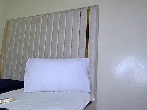 Snapshot of prety_lily chatting on 09/25/25, 04:16 prety lily online show from 09/25/25, 04:16