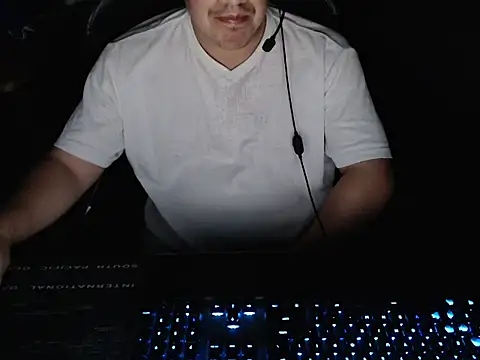 thealfawolf01 online show from 05/21/26, 04:41