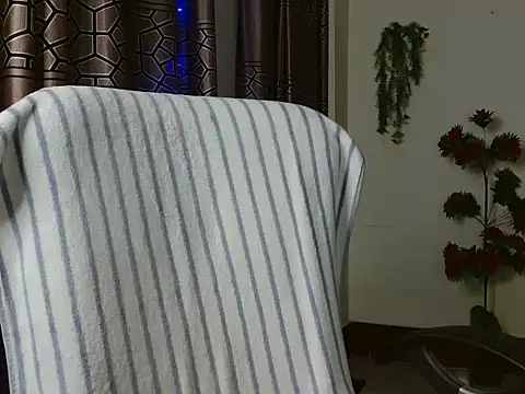 Snapshot of Unlucky-flowers chatting on 01/04/25, 05:16 Unlucky-flowers online show from 01/04/25, 05:16