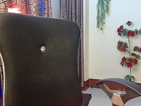 Snapshot of Unlucky-flowers chatting on 01/18/25, 12:36 Unlucky-flowers online show from 01/18/25, 12:36