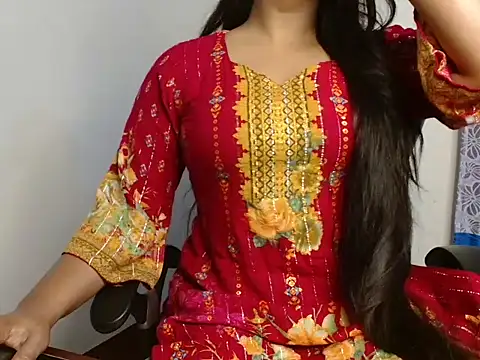 Snapshot of Unlucky-flowers chatting on 03/08/25, 06:26 Unlucky-flowers online show from 03/08/25, 06:26