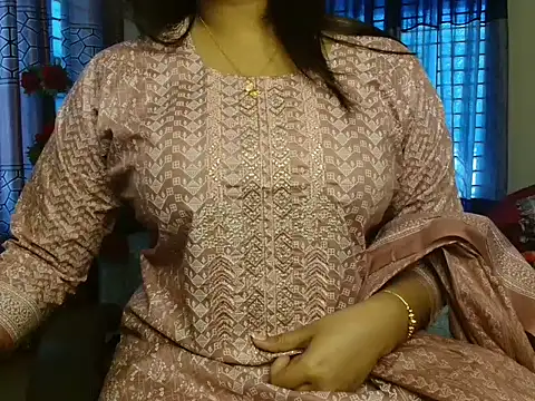 Snapshot of Unlucky-flowers chatting on 11/26/25, 06:47 Unlucky-flowers online show from 11/26/25, 06:47