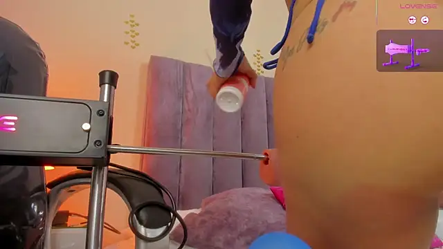 Megan Thompsonn online show from 03/26/26, 11:27