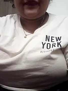 smile pretty online show from 12/05/24, 07:28